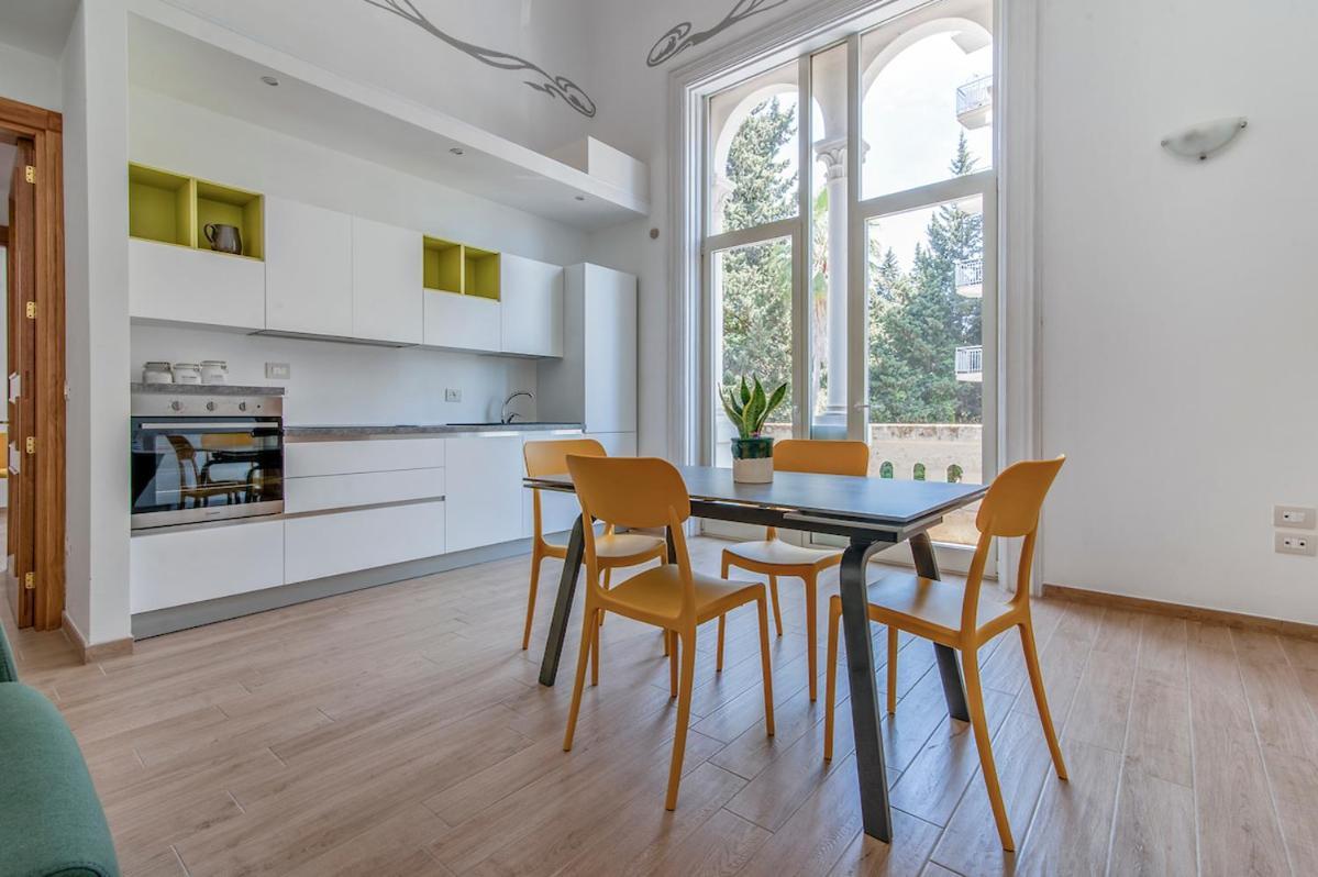 Residence De Franchis - Smart Apartments レッチェ エクステリア 写真