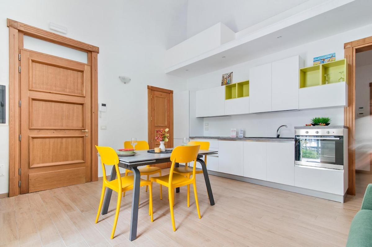 Residence De Franchis - Smart Apartments レッチェ エクステリア 写真