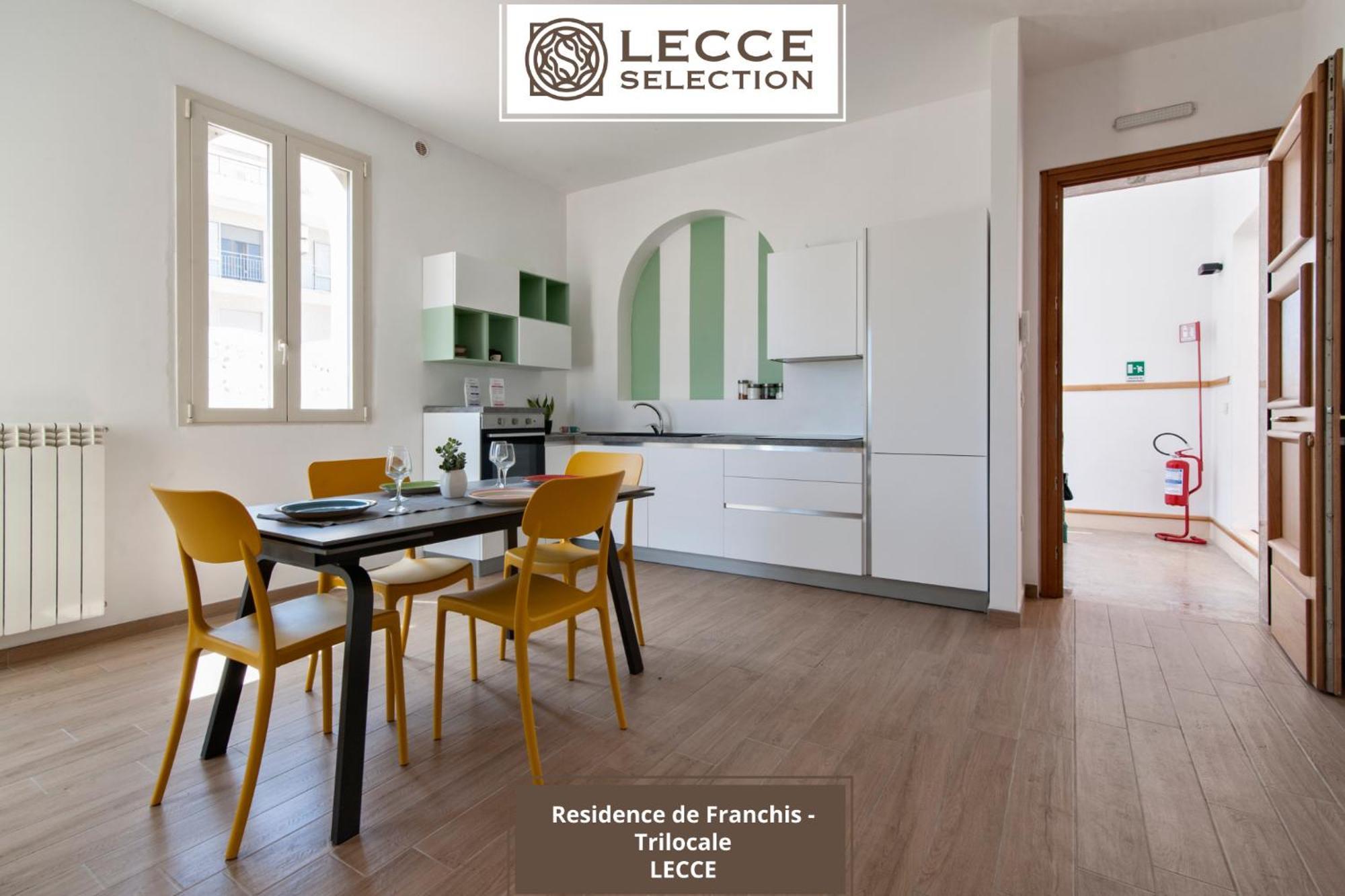Residence De Franchis - Smart Apartments レッチェ エクステリア 写真